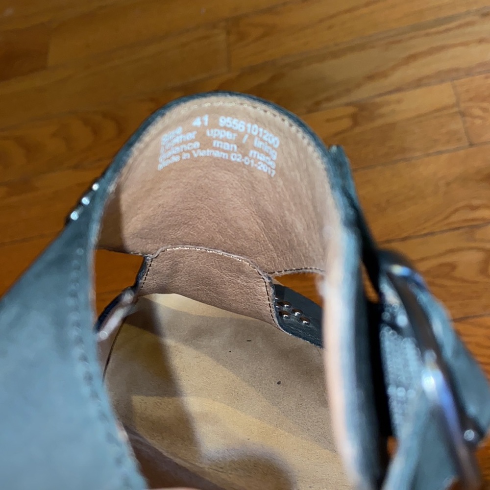DANSKO - Picture 3 of 8